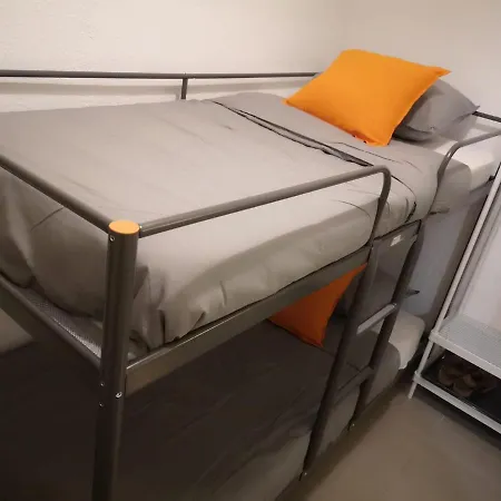 Dos De Mayo Beds